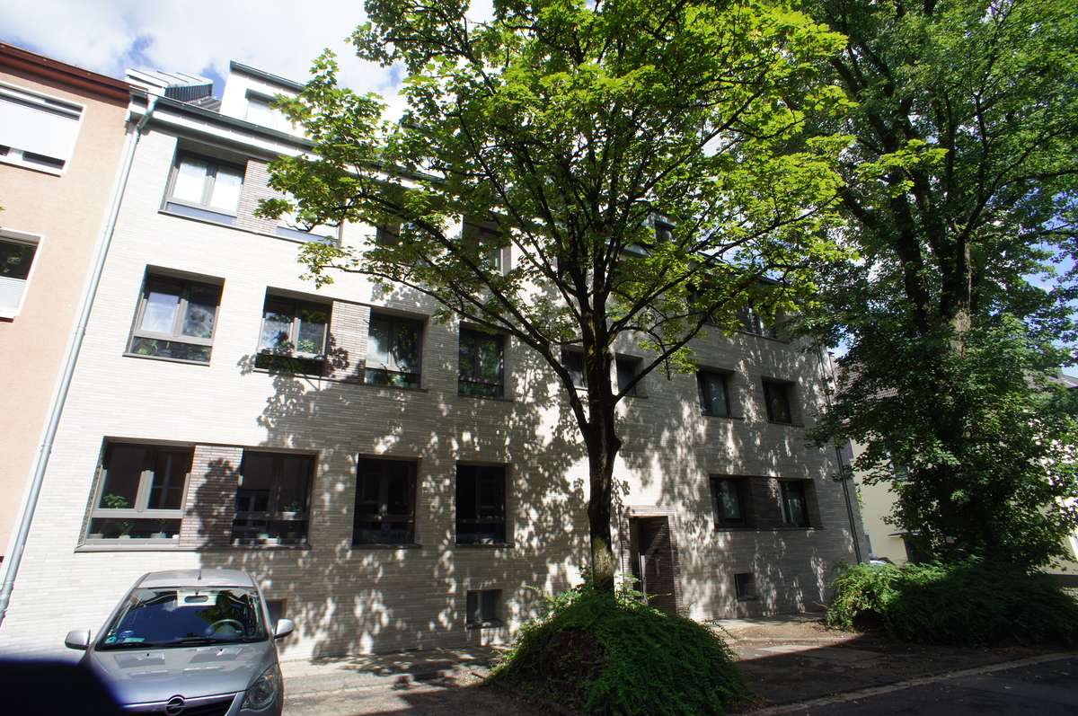 Hausansicht (Langenbeckstr.)